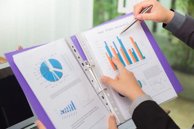 Real-time data reporting powered by Embedded BI solutions